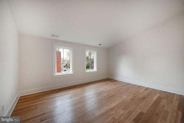 605 HILLTOP TER, Alexandria, VA 22301