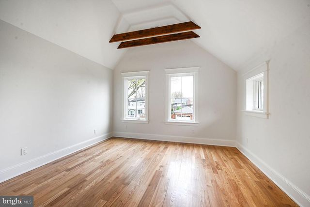 605 HILLTOP TER, Alexandria, VA 22301