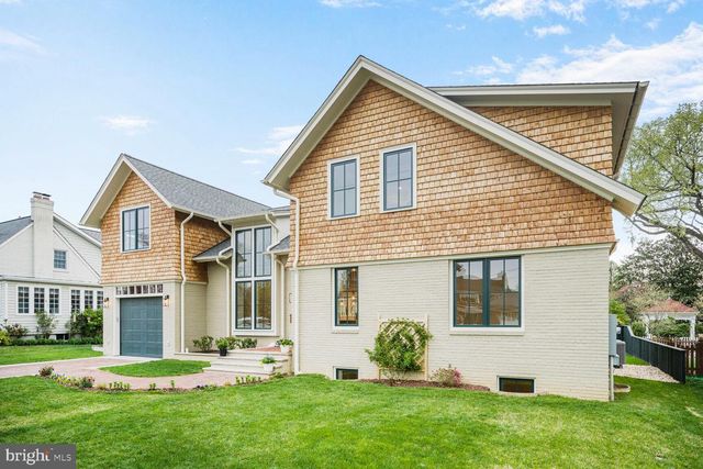 605 HILLTOP TER, Alexandria, VA 22301