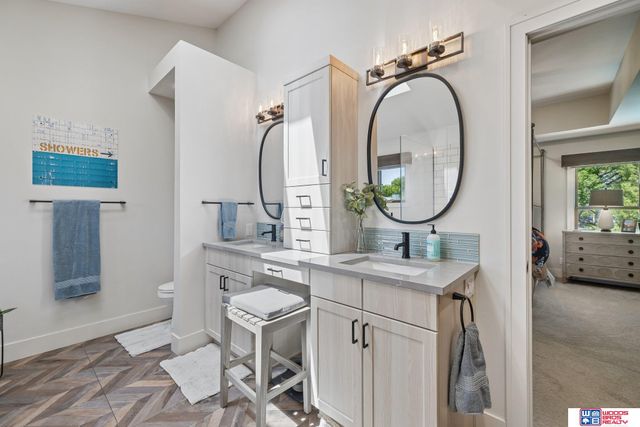 5020 Fir Hollow Lane, Lincoln, NE 68516
