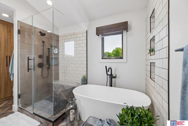 5020 Fir Hollow Lane, Lincoln, NE 68516