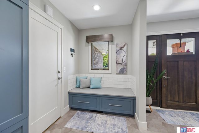 5020 Fir Hollow Lane, Lincoln, NE 68516