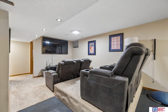 5020 Fir Hollow Lane, Lincoln, NE 68516