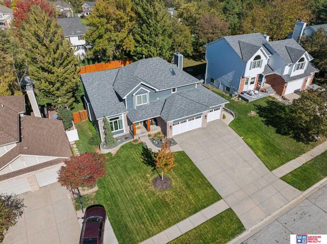 5020 Fir Hollow Lane, Lincoln, NE 68516