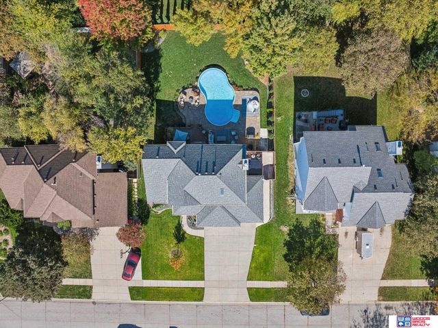 5020 Fir Hollow Lane, Lincoln, NE 68516