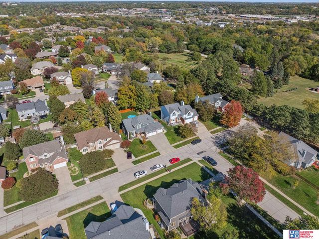 5020 Fir Hollow Lane, Lincoln, NE 68516