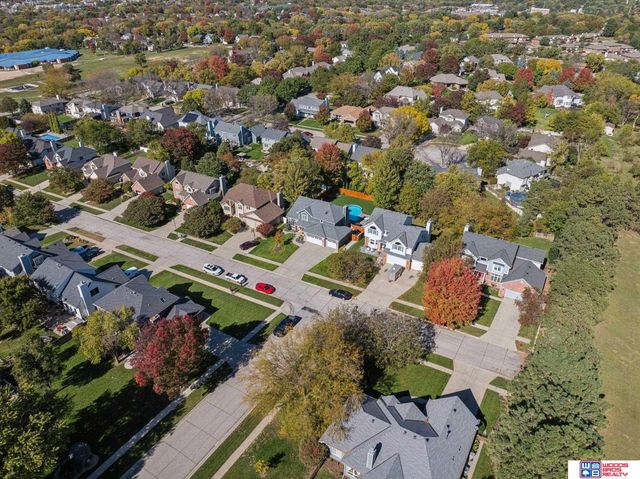 5020 Fir Hollow Lane, Lincoln, NE 68516