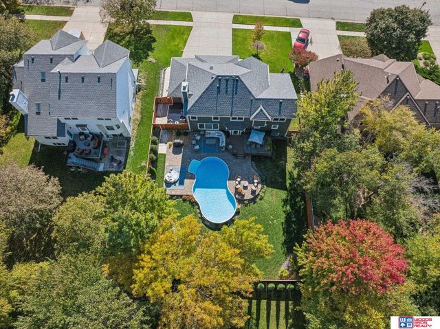5020 Fir Hollow Lane, Lincoln, NE 68516