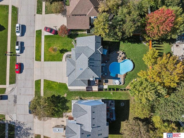 5020 Fir Hollow Lane, Lincoln, NE 68516
