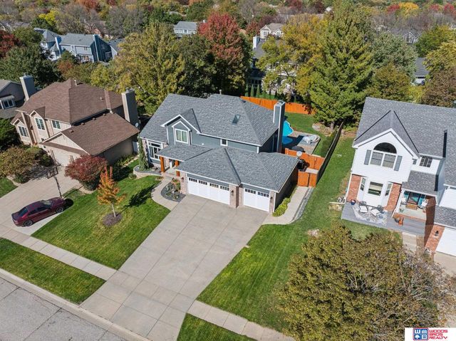 5020 Fir Hollow Lane, Lincoln, NE 68516