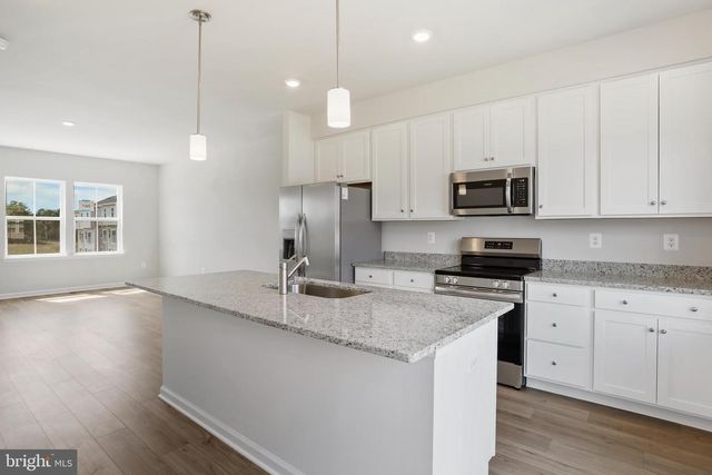 102 KINKADE CT, Martinsburg, WV 25403