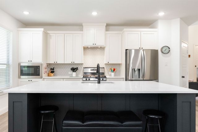 9036 Lakeside Drive, Fort Worth, TX 76179