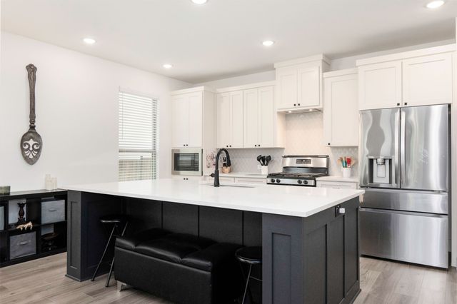 9036 Lakeside Drive, Fort Worth, TX 76179