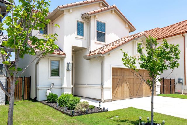 9036 Lakeside Drive, Fort Worth, TX 76179