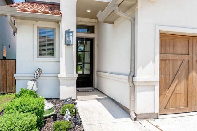 9036 Lakeside Drive, Fort Worth, TX 76179