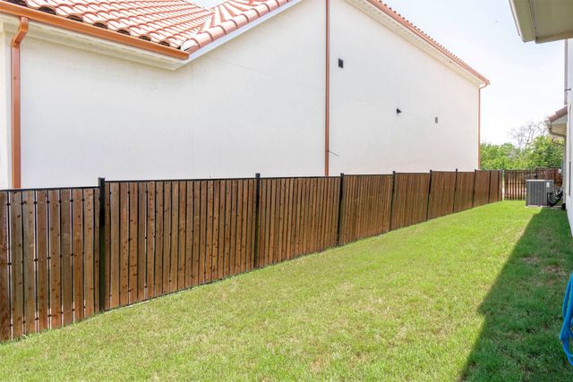 9036 Lakeside Drive, Fort Worth, TX 76179