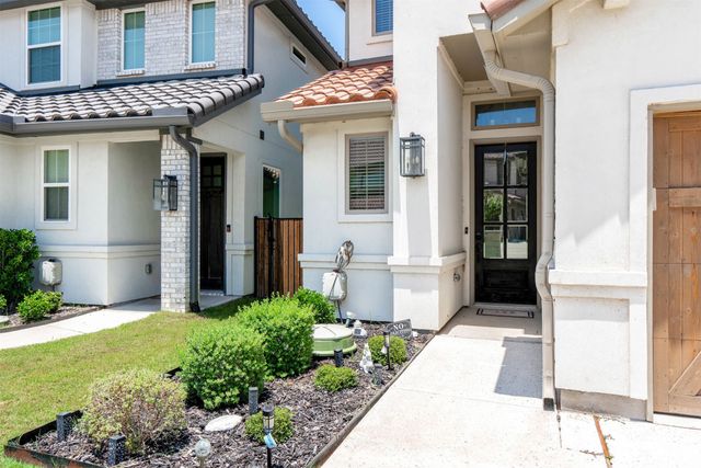 9036 Lakeside Drive, Fort Worth, TX 76179