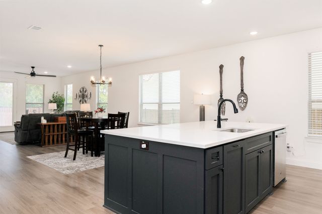 9036 Lakeside Drive, Fort Worth, TX 76179