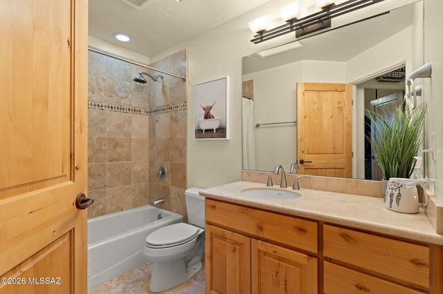 8701 E Tumbling H Ranch Place, Vail, AZ 85641