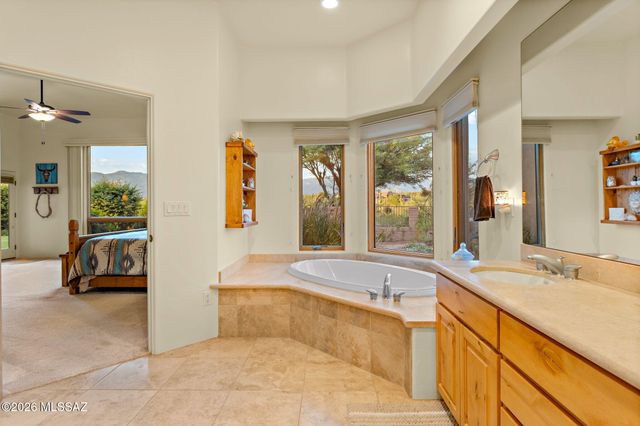 8701 E Tumbling H Ranch Place, Vail, AZ 85641