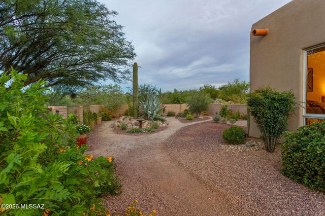 8701 E Tumbling H Ranch Place, Vail, AZ 85641