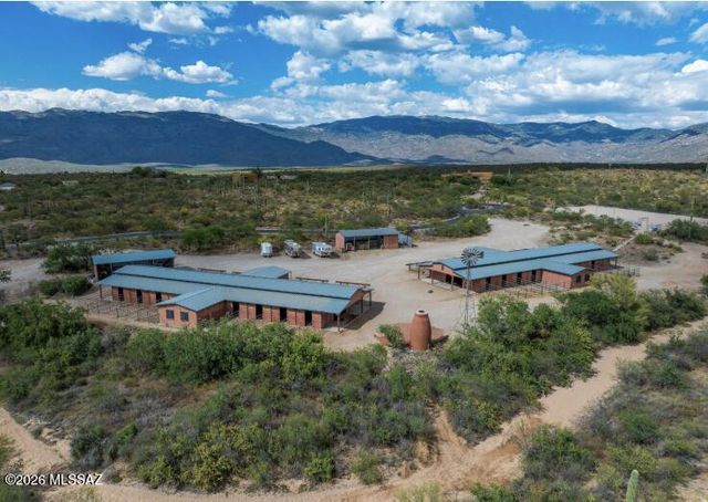 8701 E Tumbling H Ranch Place, Vail, AZ 85641