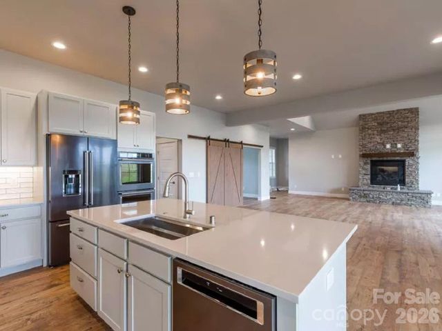 5743 Lake Pointe Drive, Granite Falls, NC 28630