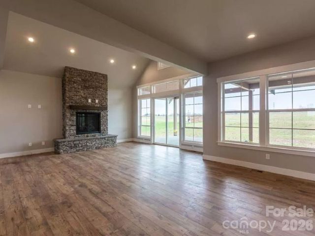 5743 Lake Pointe Drive, Granite Falls, NC 28630