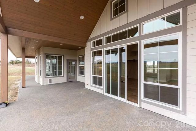 5743 Lake Pointe Drive, Granite Falls, NC 28630