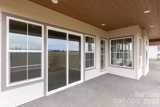 5743 Lake Pointe Drive, Granite Falls, NC 28630