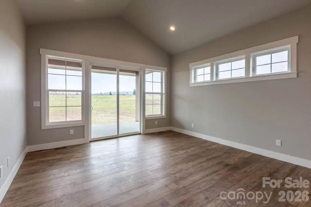 5743 Lake Pointe Drive, Granite Falls, NC 28630