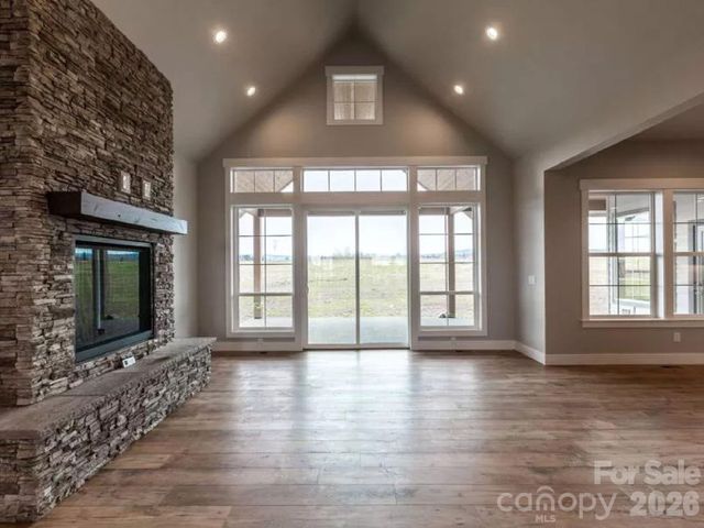 5743 Lake Pointe Drive, Granite Falls, NC 28630