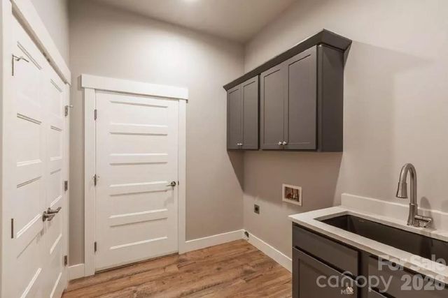 5743 Lake Pointe Drive, Granite Falls, NC 28630