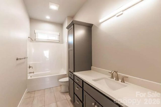 5743 Lake Pointe Drive, Granite Falls, NC 28630