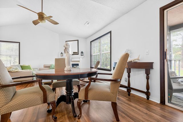 7921 Cricket Court E, North Charleston, SC 29418