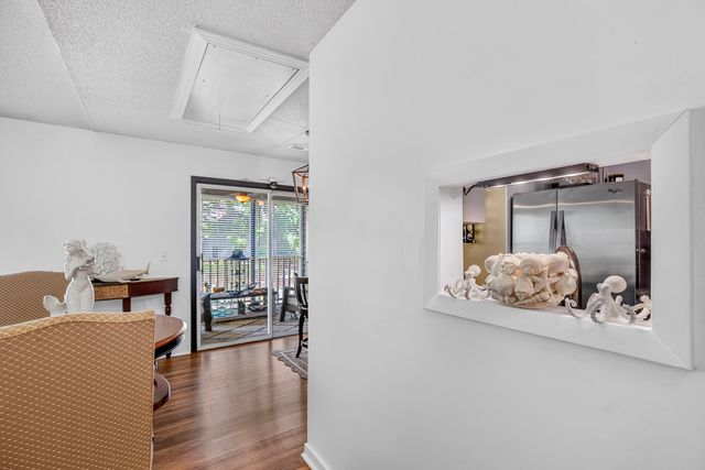 7921 Cricket Court E, North Charleston, SC 29418
