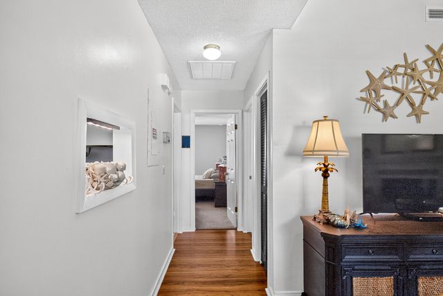 7921 Cricket Court E, North Charleston, SC 29418