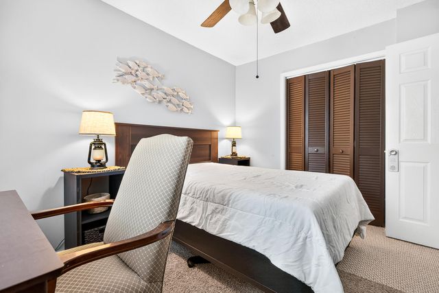 7921 Cricket Court E, North Charleston, SC 29418