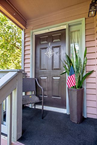 7921 Cricket Court E, North Charleston, SC 29418