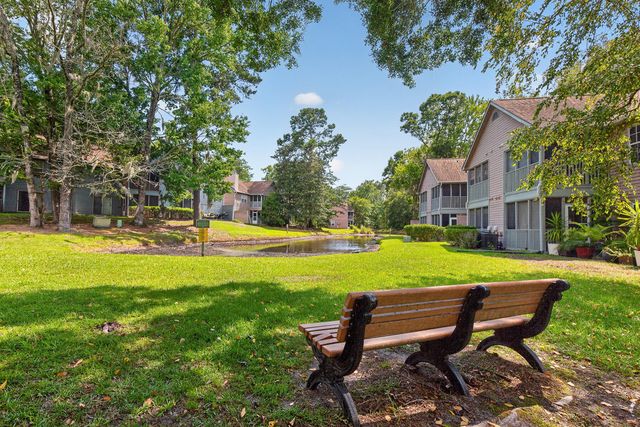 7921 Cricket Court E, North Charleston, SC 29418