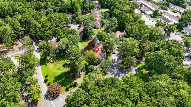 7921 Cricket Court E, North Charleston, SC 29418