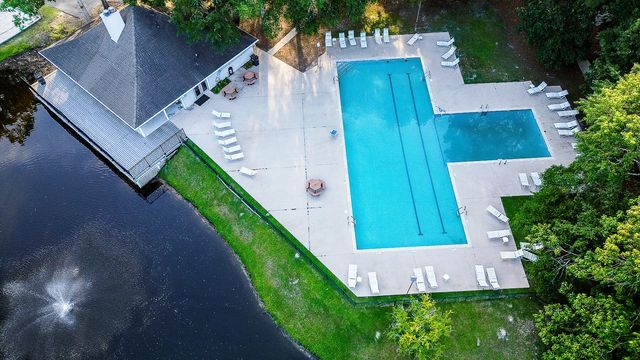 7921 Cricket Court E, North Charleston, SC 29418