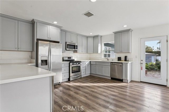 202 Mira Mar, Long Beach, CA 90803