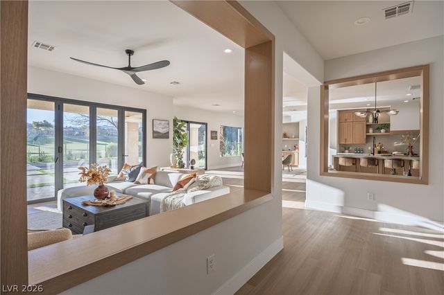 10248 Andante Court, Las Vegas, NV 89135