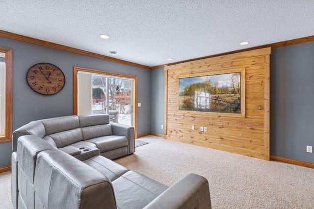 9487 208th Street W, Lakeville, MN 55044