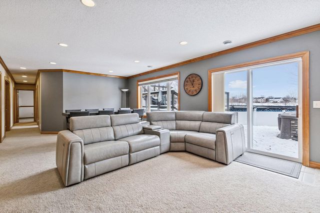 9487 208th Street W, Lakeville, MN 55044