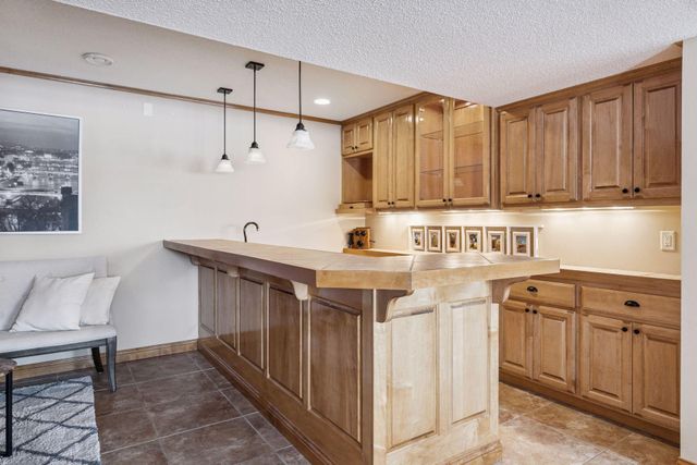 9487 208th Street W, Lakeville, MN 55044