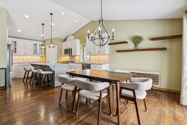 9487 208th Street W, Lakeville, MN 55044