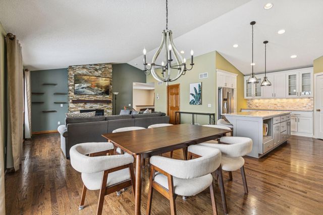 9487 208th Street W, Lakeville, MN 55044