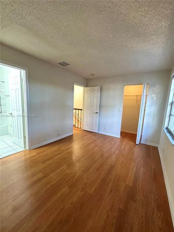 8655 N Southgate Shores Cir, Tamarac, FL 33321